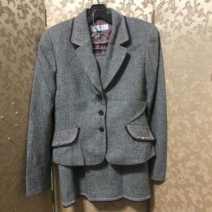 Tahari Herringbone Tweed Velvet Bow Trim Skirt Suit Size 6